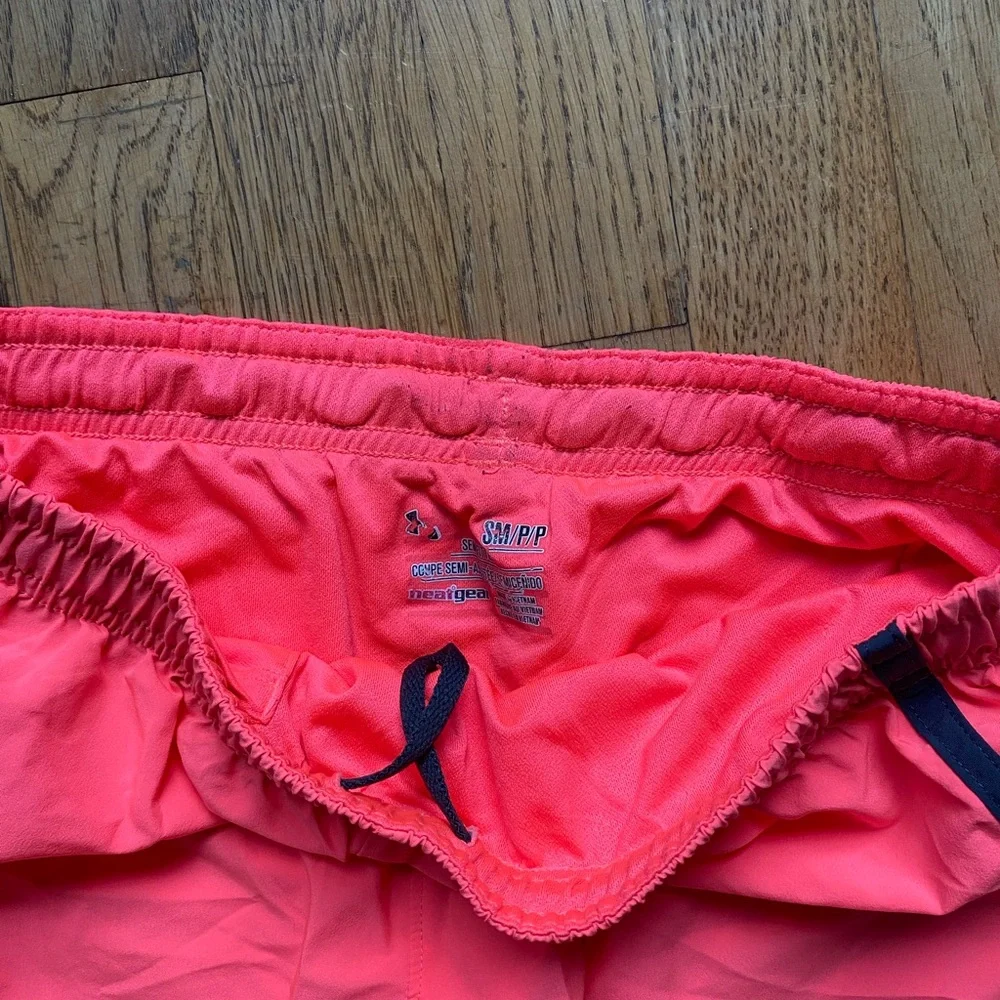 Under Armour Women's Athletic/Running Shorts - Picture 2 of 3